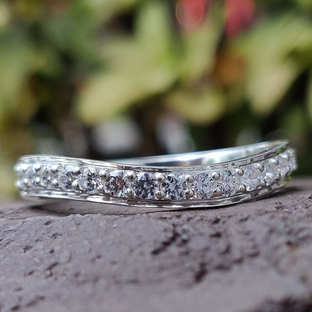 Shared Prong Curved Wedding Band | 0.99 TCW Round Colorless Lab Diamonds Band
